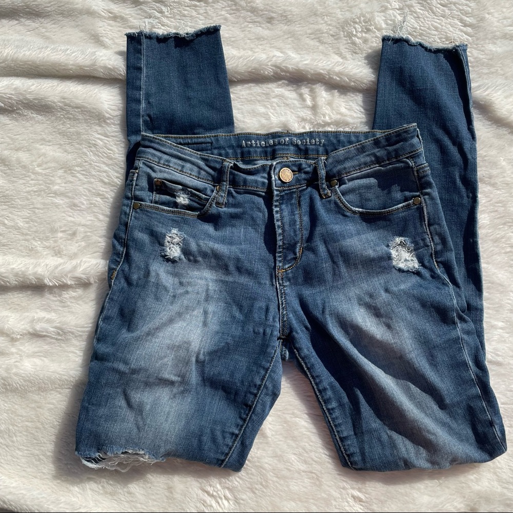 Articles of Society distressed skinny jeans sz 27/4